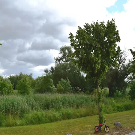 Wunderschoene An Der Mueritz Apartmán *